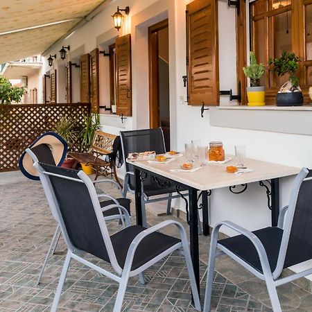 Catherine Blue Suites - 4 Minutes Off The Beach Poros  Exterior foto