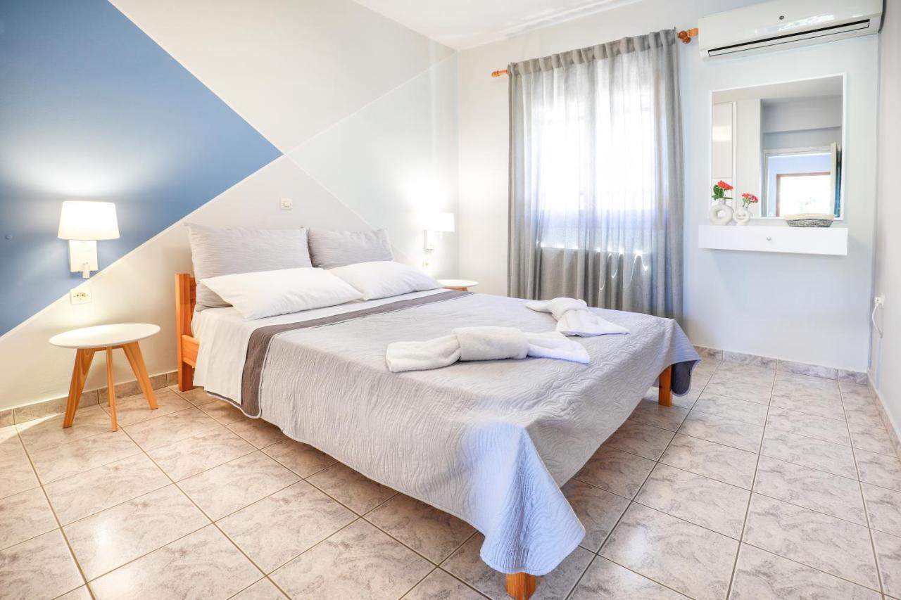 Catherine Blue Suites - 4 Minutes Off The Beach Poros  Exterior foto