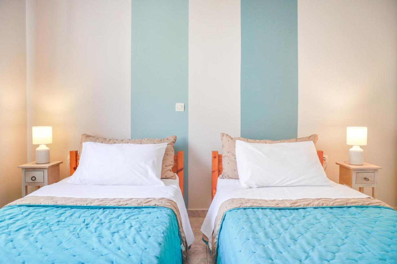 Catherine Blue Suites - 4 Minutes Off The Beach Poros  Exterior foto