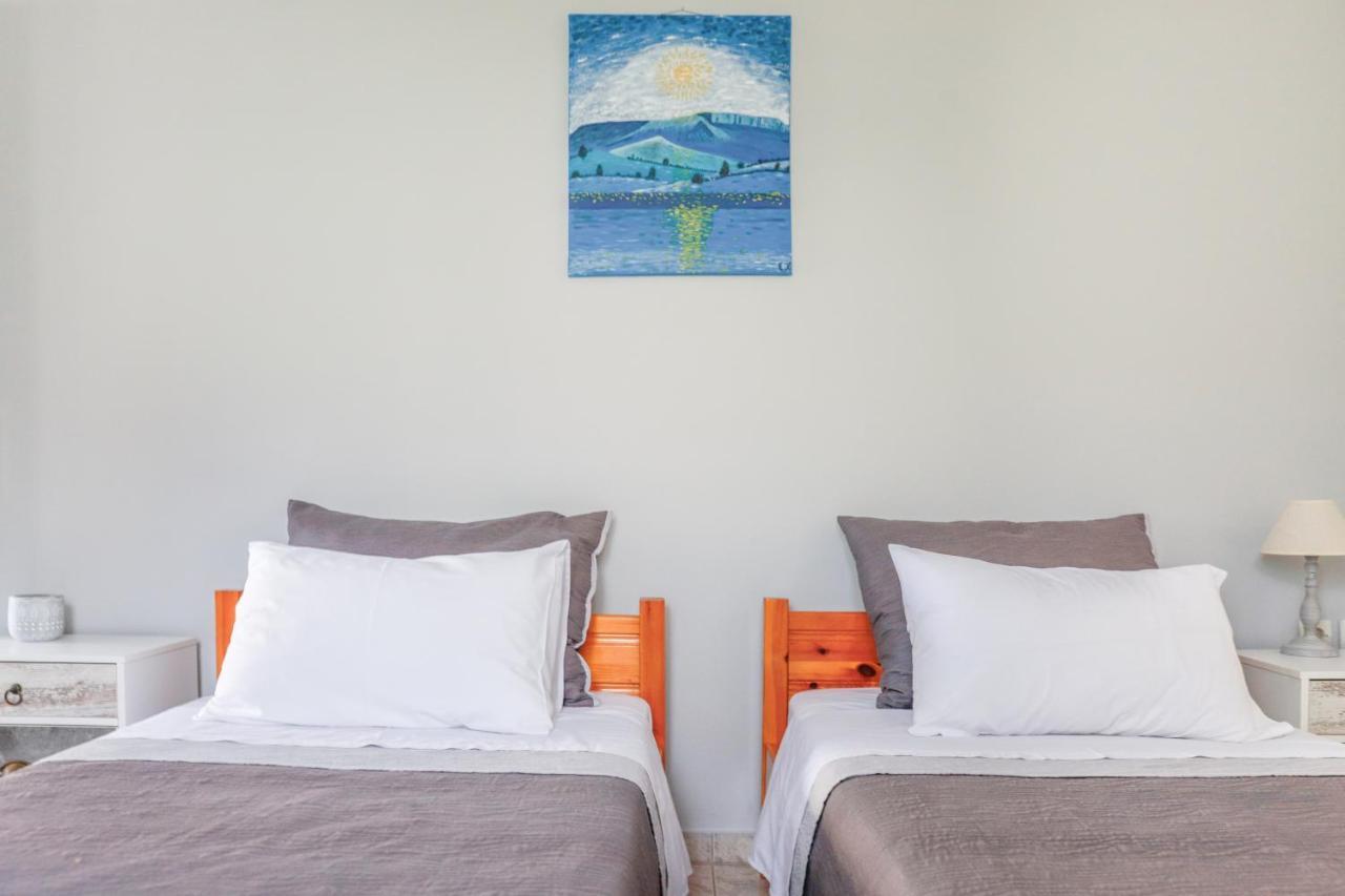 Catherine Blue Suites - 4 Minutes Off The Beach Poros  Exterior foto