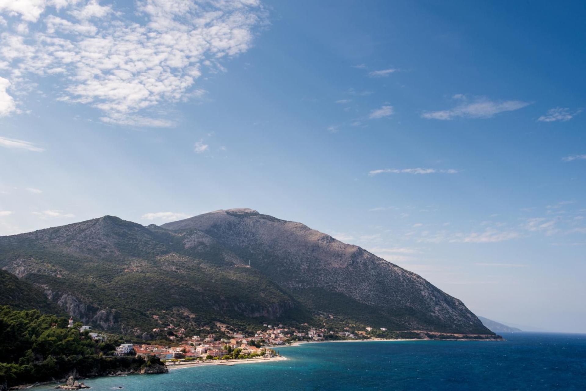 Catherine Blue Suites - 4 Minutes Off The Beach Poros  Exterior foto