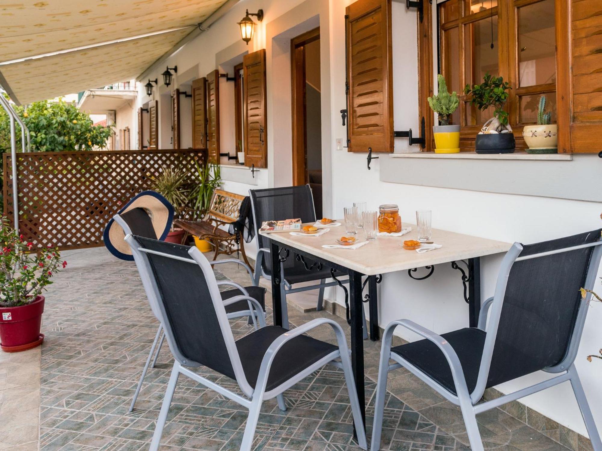 Catherine Blue Suites - 4 Minutes Off The Beach Poros  Exterior foto